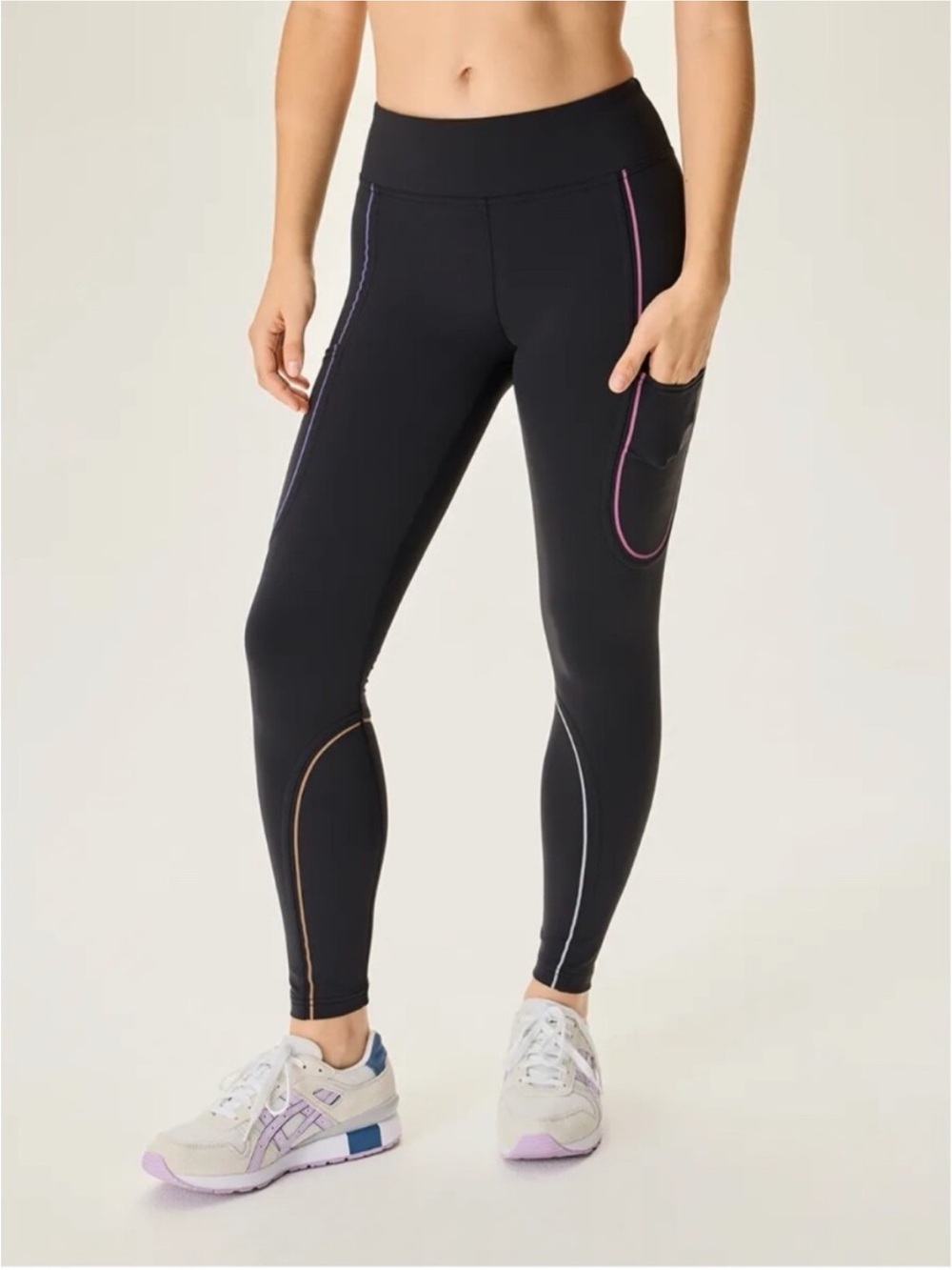 Outdoor Voices Black High-Rise Leggings with Multicolor Piping sz M